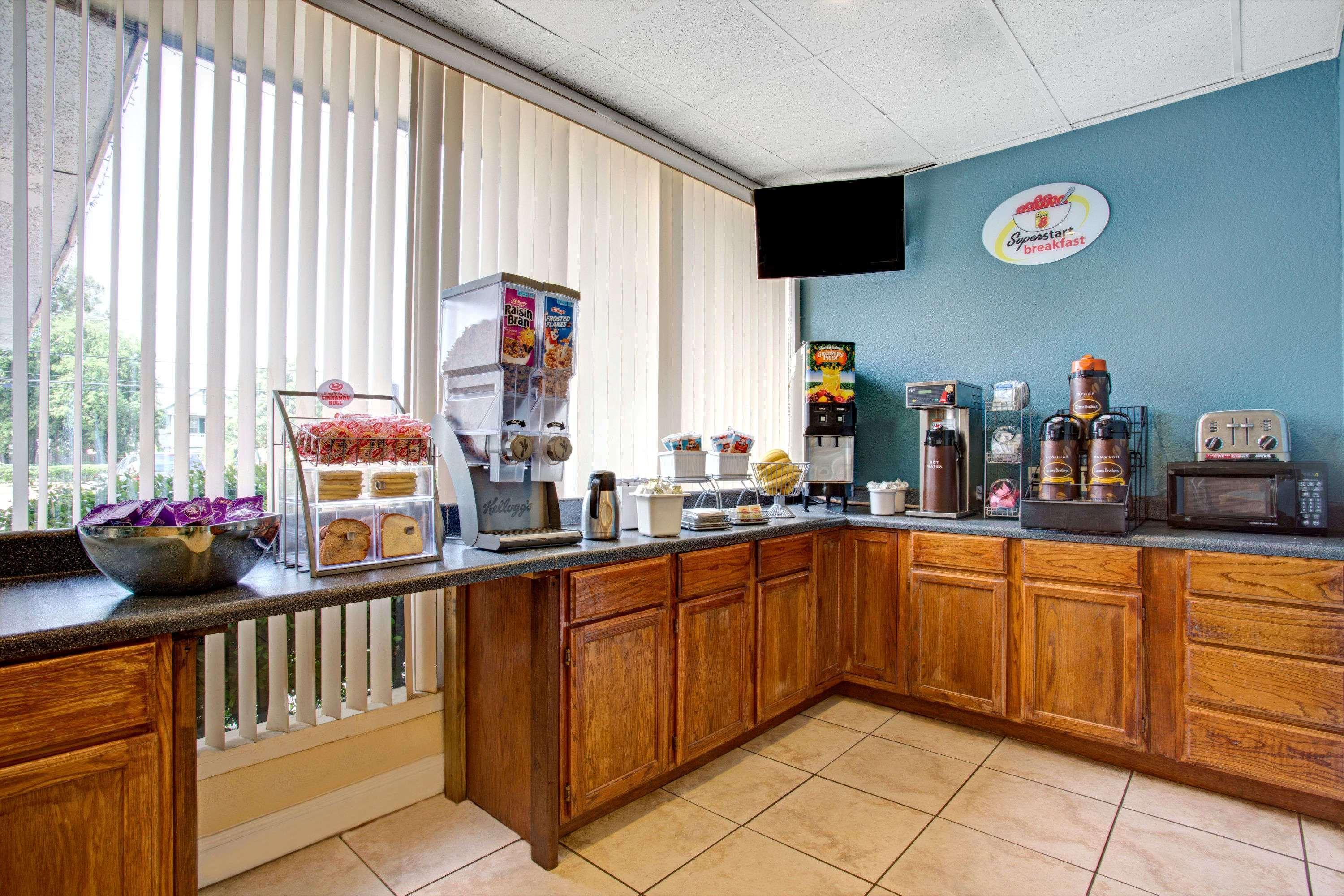 Super 8 by Wyndham Norfolk/Chesapeake Bay Hotell Eksteriør bilde